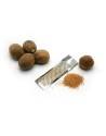 Whole nutmeg