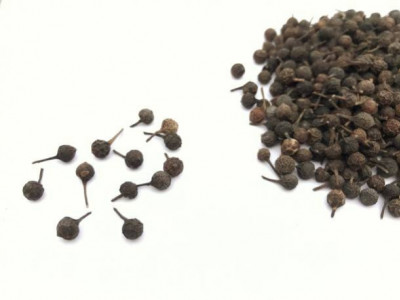 Wild Pepper from Madagascar - Black Voatsiperifery – La Compagnie