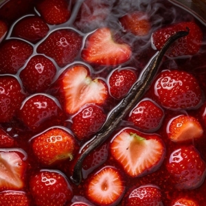 Rhum Arrangé Compotée de fraises, Vanille et Yuzu